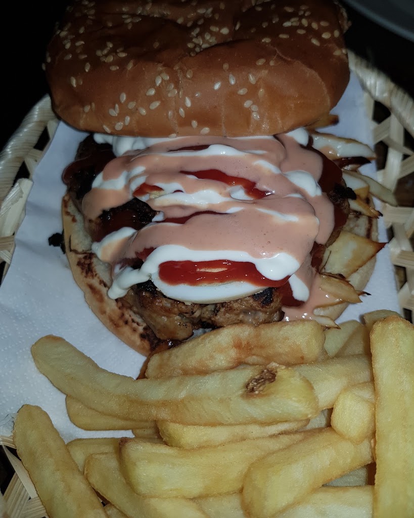BAR LA NUEVA ERA — Comida y bebida