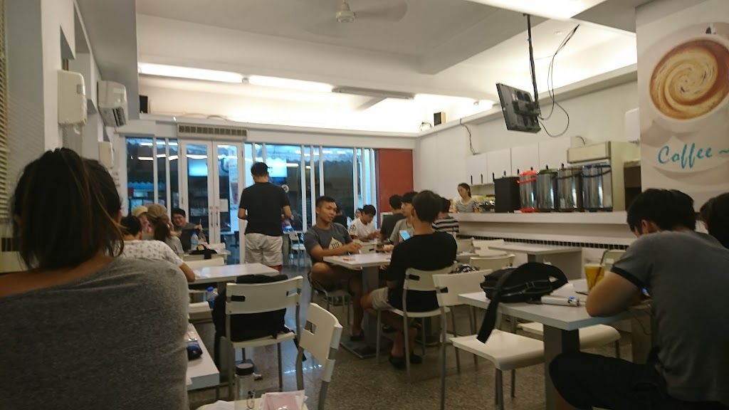 紅玉堤運動彩券行 的照片