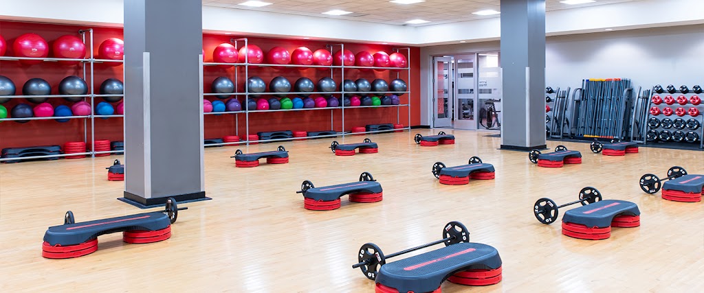  Onelife Fitness - Crystal Park