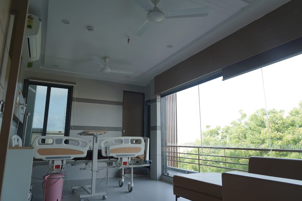 Dr. Samyak Multi Speciality Hospital Amreli