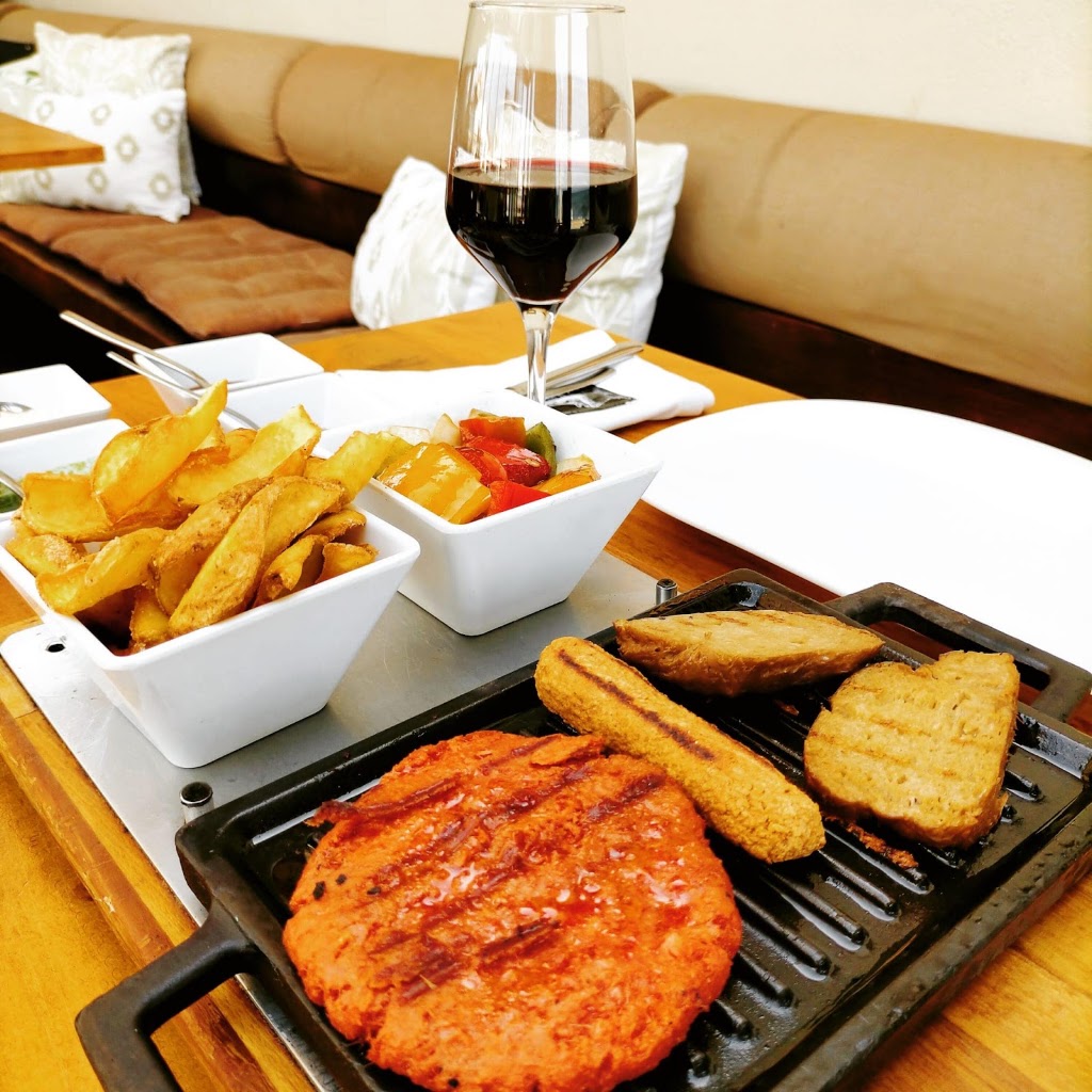 Bar BBQ Fuego — Comida y bebida