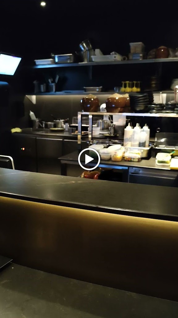 Oculto l Restaurante Nerja — Ambiente