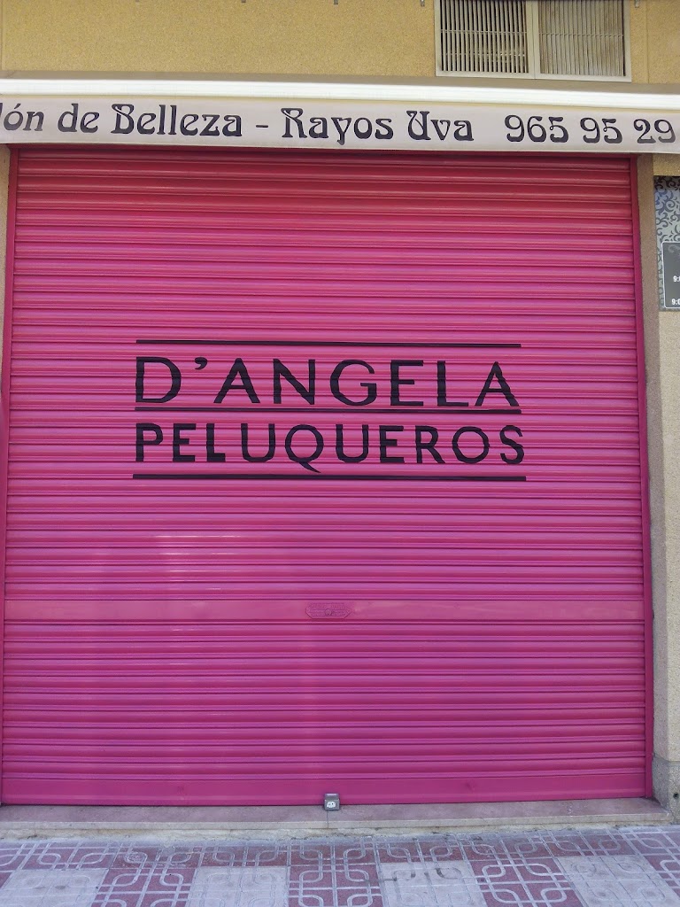 D' Angela Peluqueros — Del propietario
