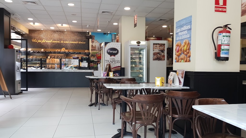 Panaderia Cafeteria Granier Vila-real — Ambiente