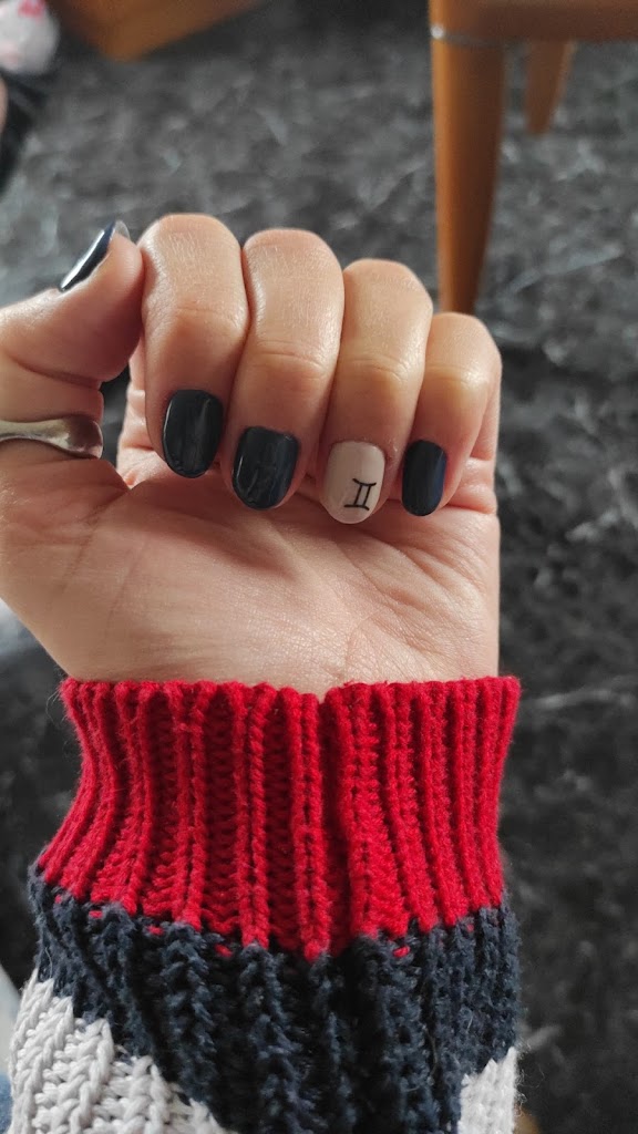 Enebe Estetica — Manicura