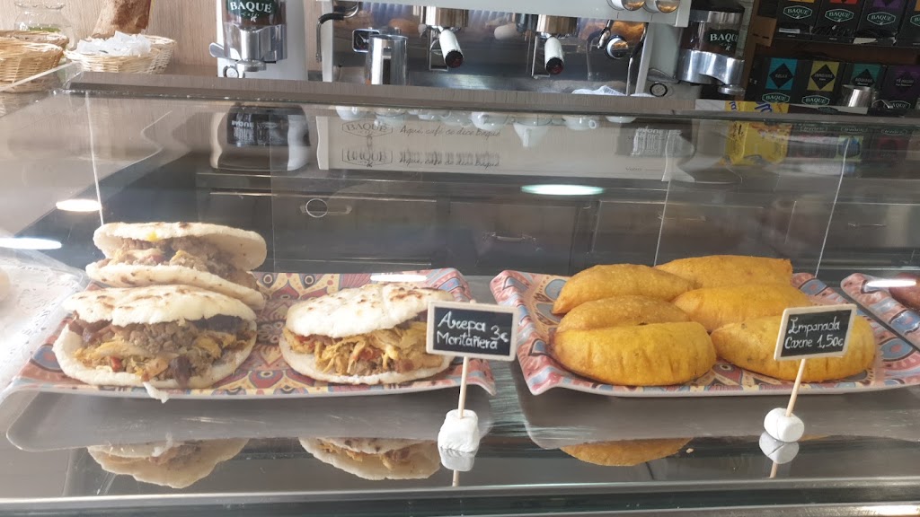 Restaurante Sabor Latino — Comida y bebida