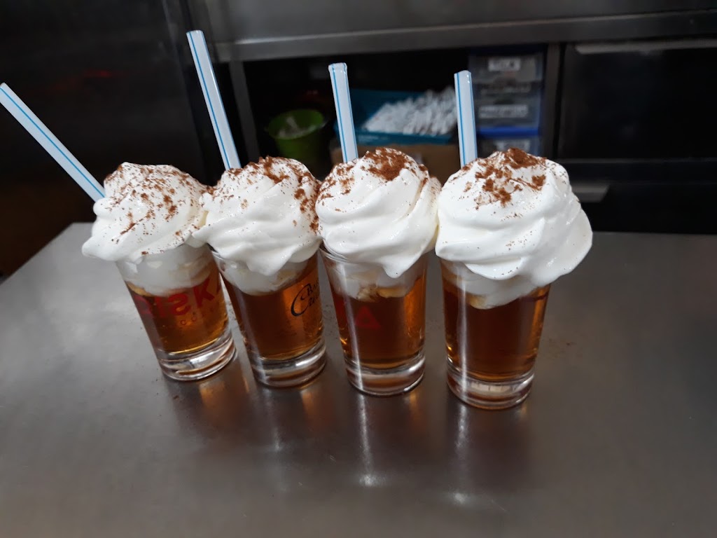 Bar Rayos X. — Comida y bebida