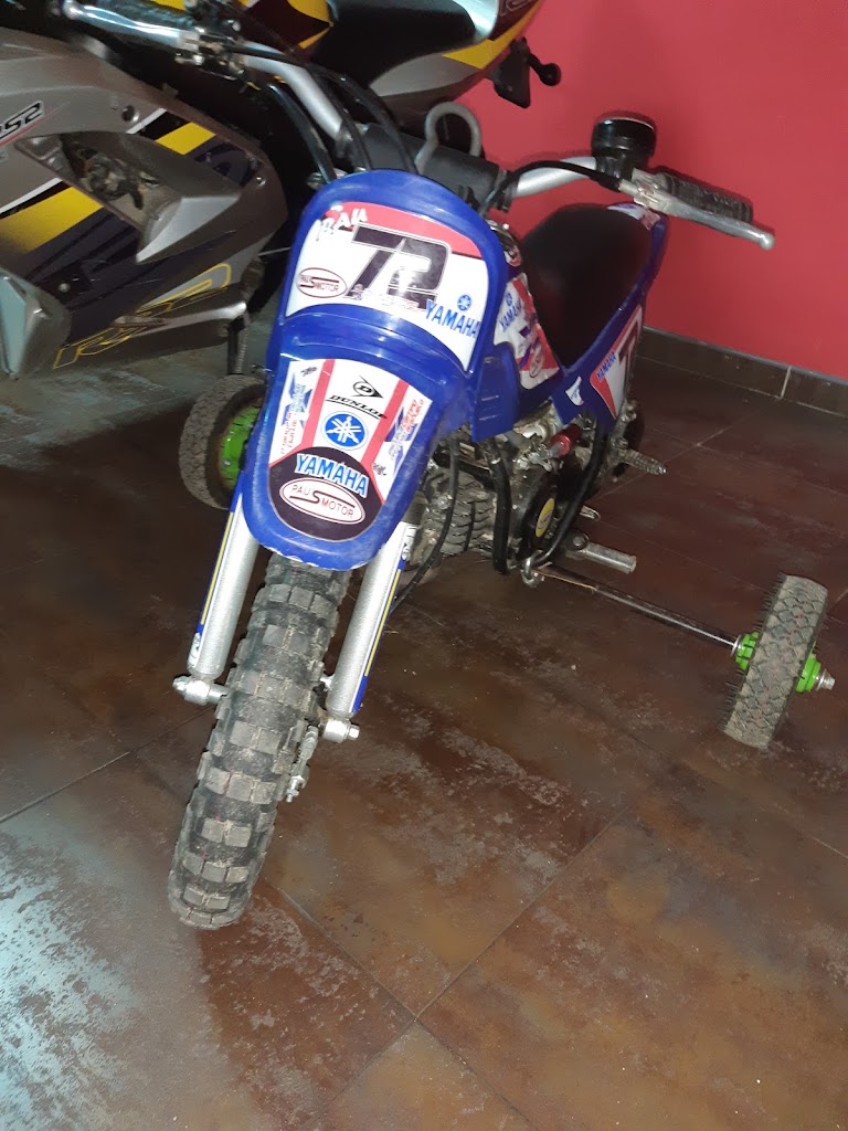 Pau's Motor — Motocicleta