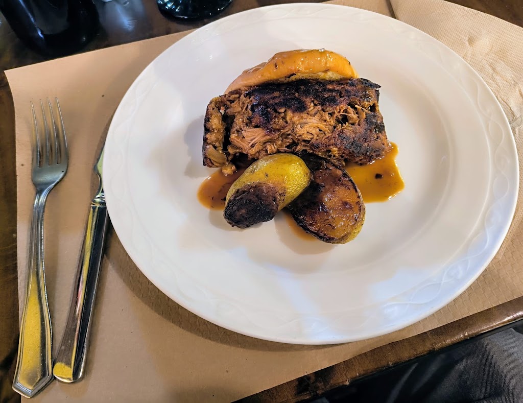 La Tahona de Ambrosia — Comida y bebida