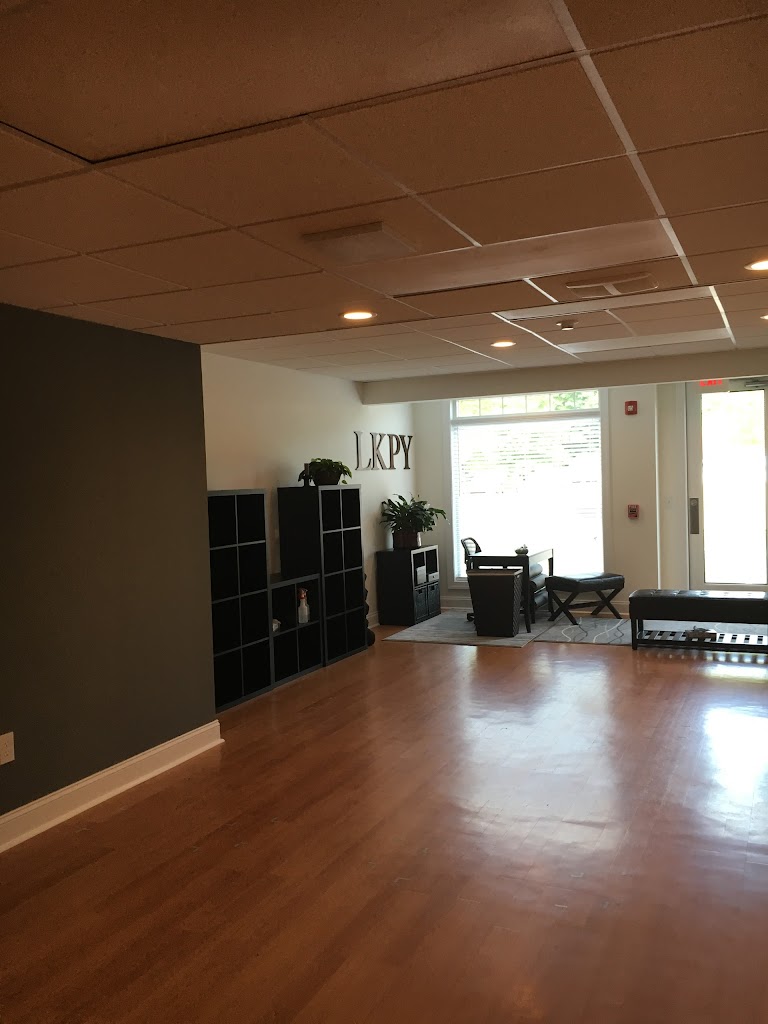  Lyn Kehoe Power Yoga