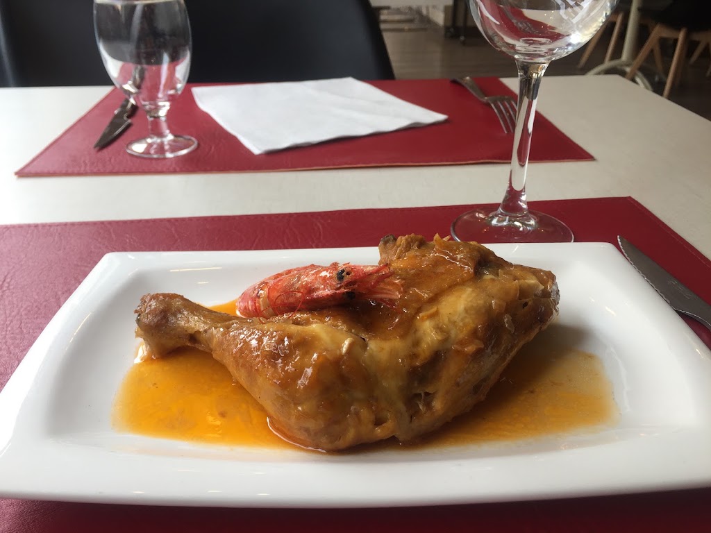 Restaurant Toni Tapia — Comida y bebida