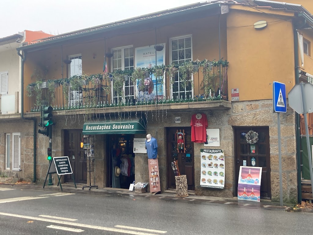 Vinho & Tretas Winehouse & Restaurant