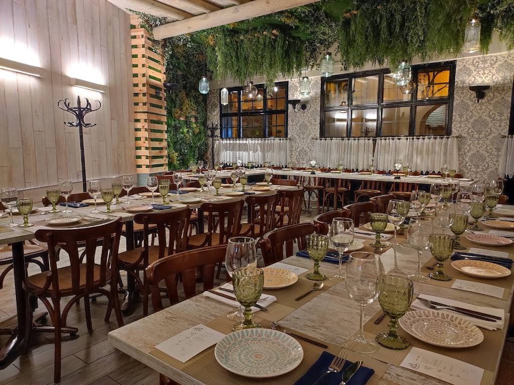 Alazena Restaurante — Ambiente