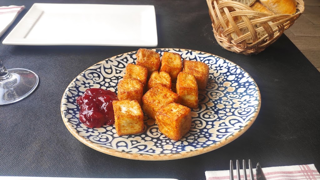 Restaurante Asador Legazpi — Comida y bebida