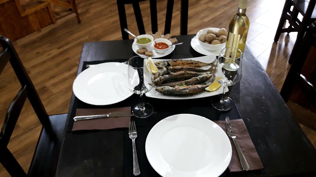 Tasca Luis — Comida y bebida