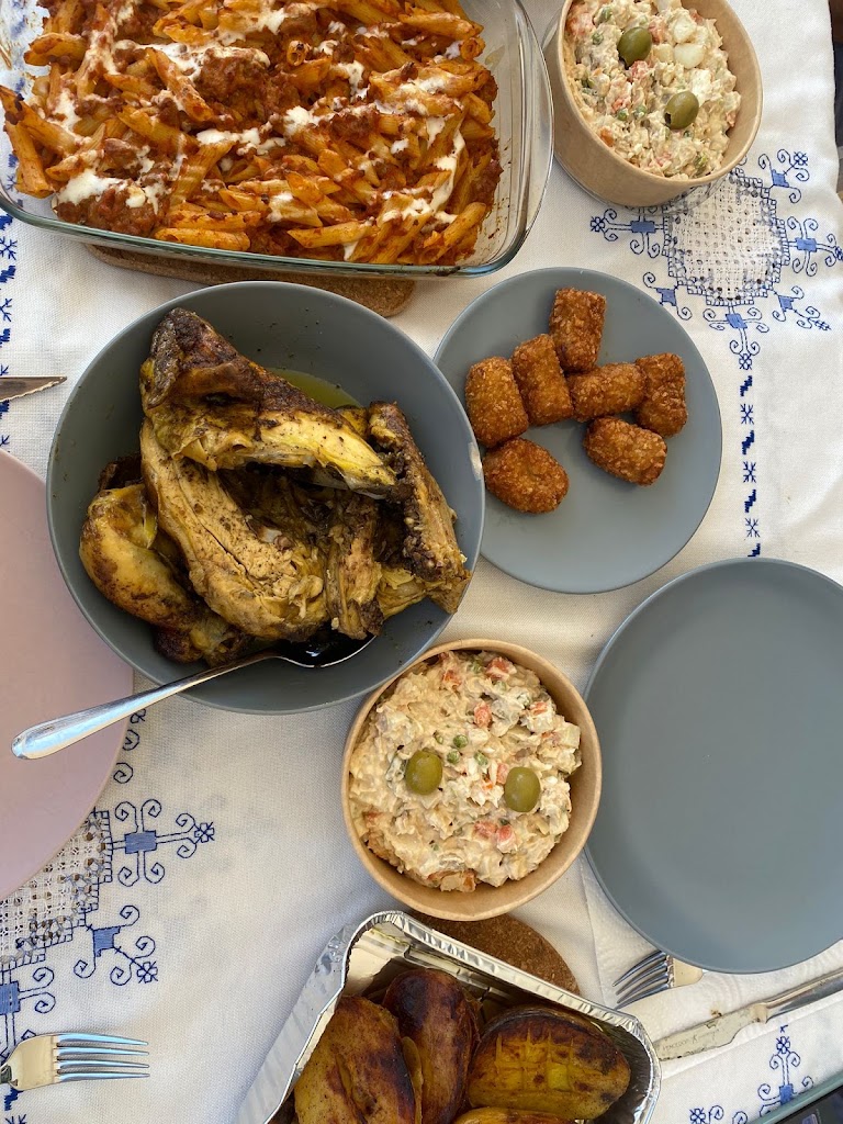 Cuba a l'Ast - Rostisseria de Mataro - Pollastres a l'ast — Comida y bebida