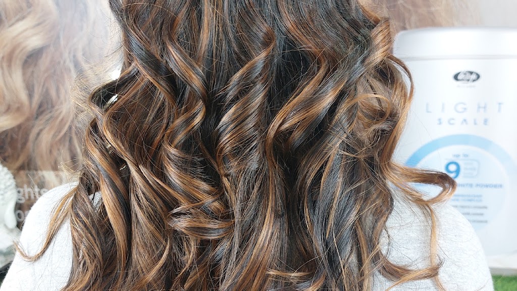 Makeover Unisex Salon