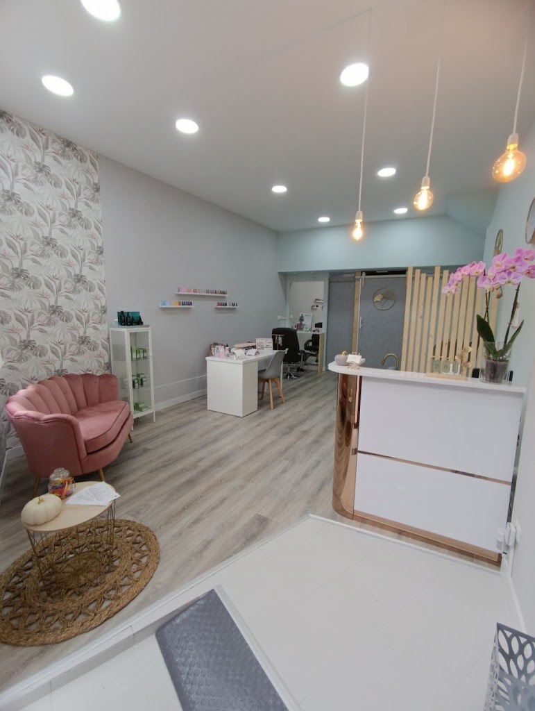 Trece centro de belleza y bienestar — Interior