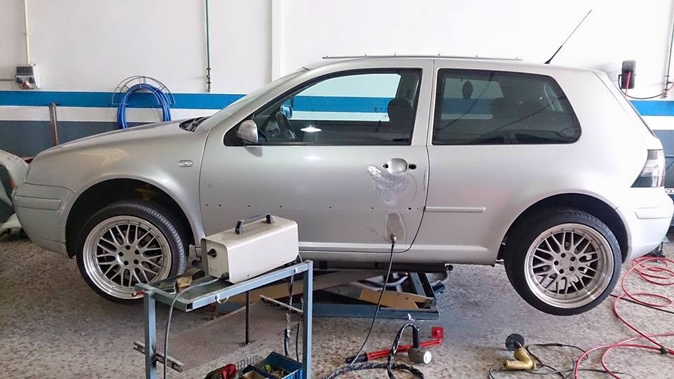 Carlos Reyes auto chapa y pintura — Taller