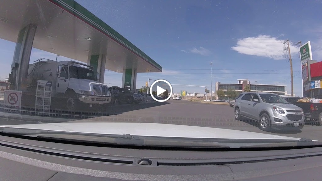 Gasolinera Pemex — Videos