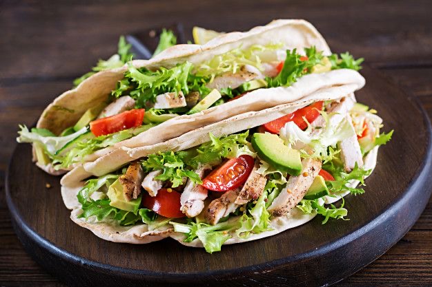 Dedar Kebab House — Comida y bebida