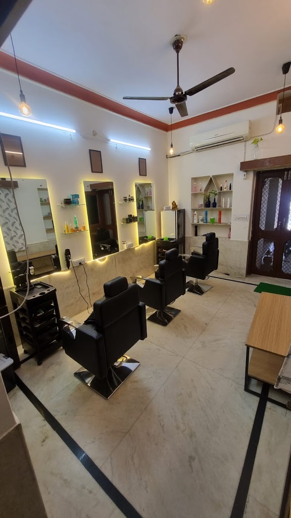 Quick Beauty Salon Services At Home