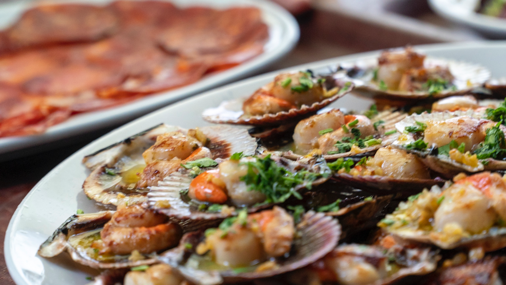 Asador Restaurante Urgitxi — Comida y bebida