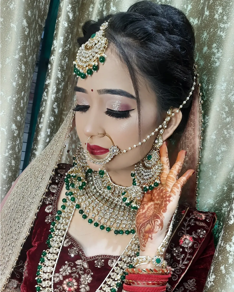 New Looks By Archana Makeover