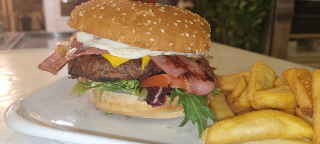 Amazonas Restaurante Benidorm — Comida y bebida