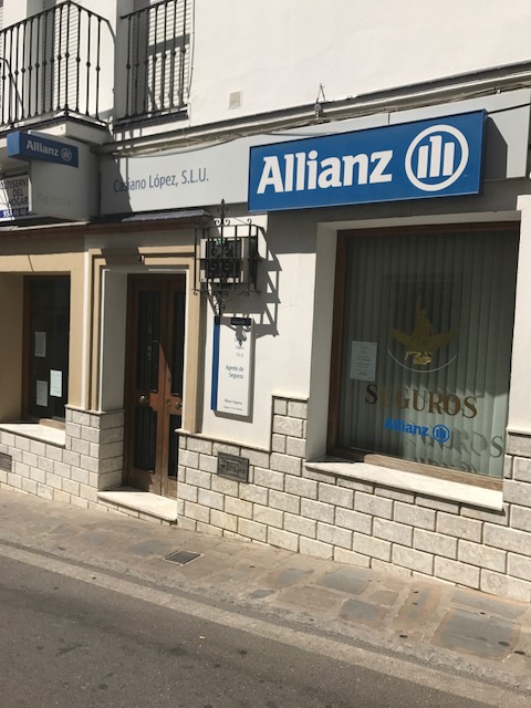 ALLIANZ Seguros — Exterior