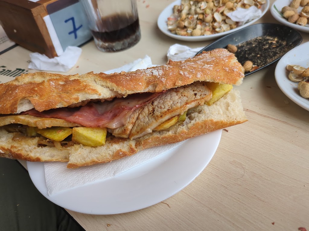 La Taverna bar — Baguette