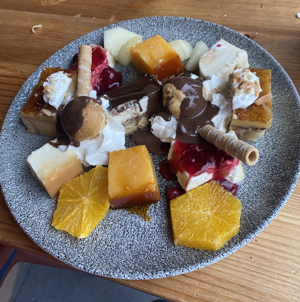 Restaurante Atracon Loja — Comida y bebida