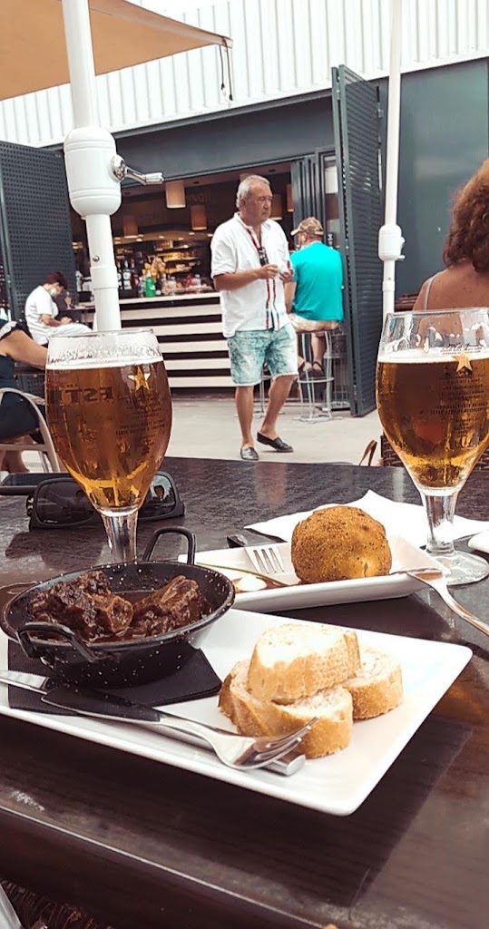 Salmeron Cafeteria Restaurant — Cerveza