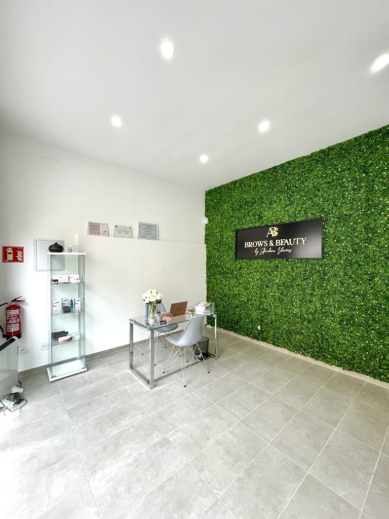 Brows & Beauty by Ainhoa Ibanez — Interior