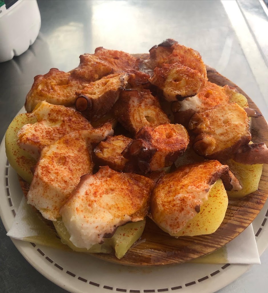 Restaurant Ca la Sogra — Comida y bebida
