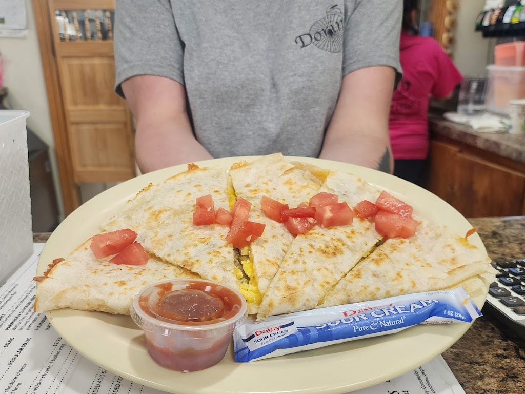  🌻Dorine's Family Inn🌻