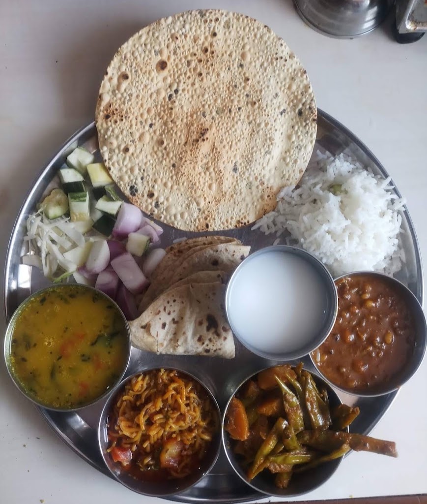 Shivdhara Gujrati Thali