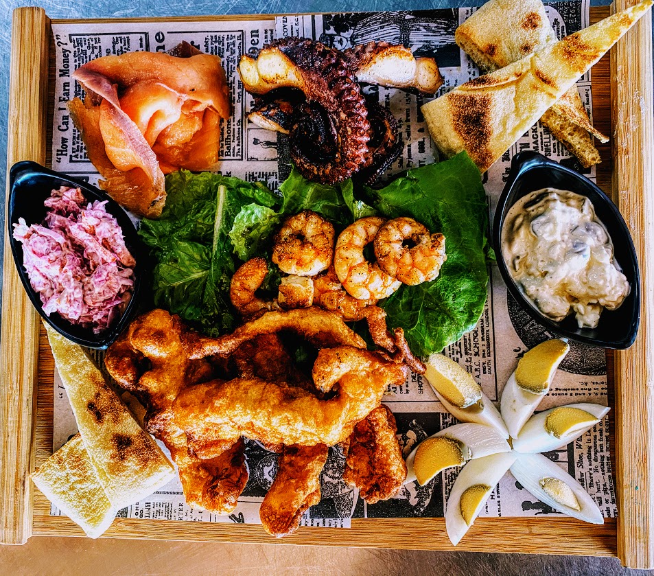 Tipsy Hammock bar — Comida y bebida