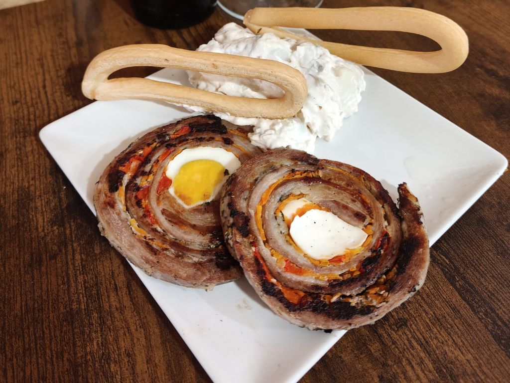 Bar Martin Fierro — Comida y bebida