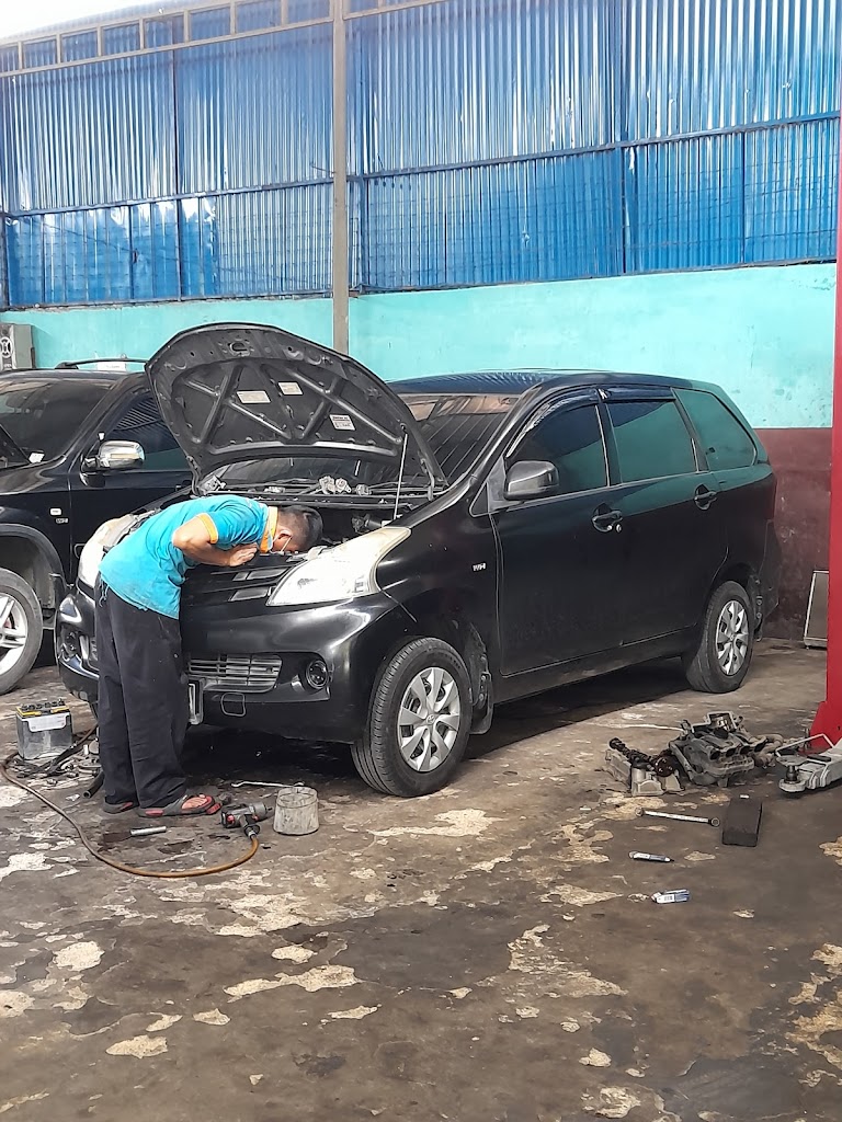Bengkel Mobil Warno