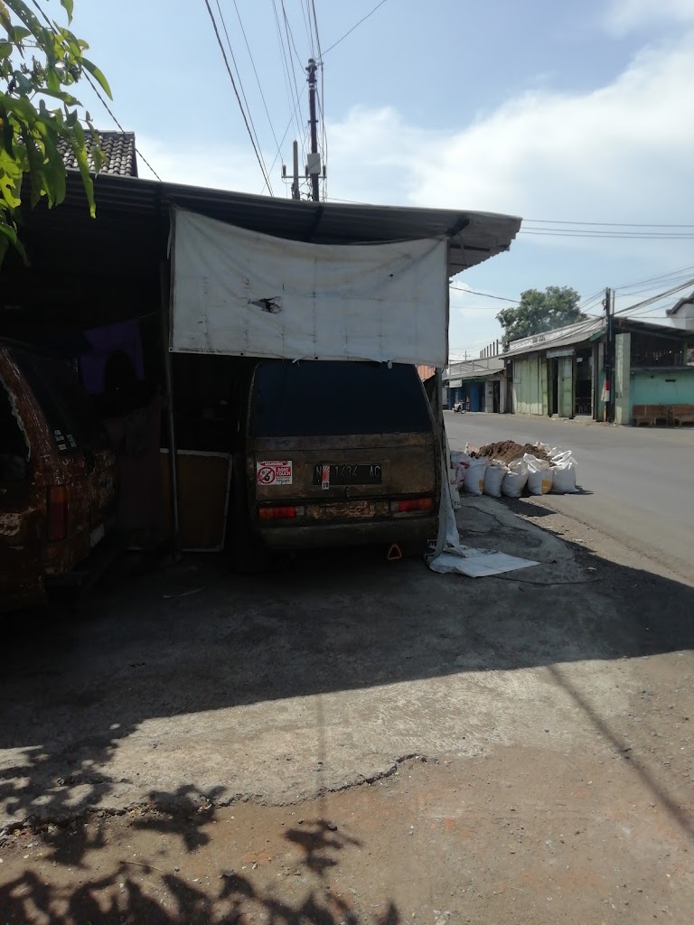Bengkel Mobil Adam Garage