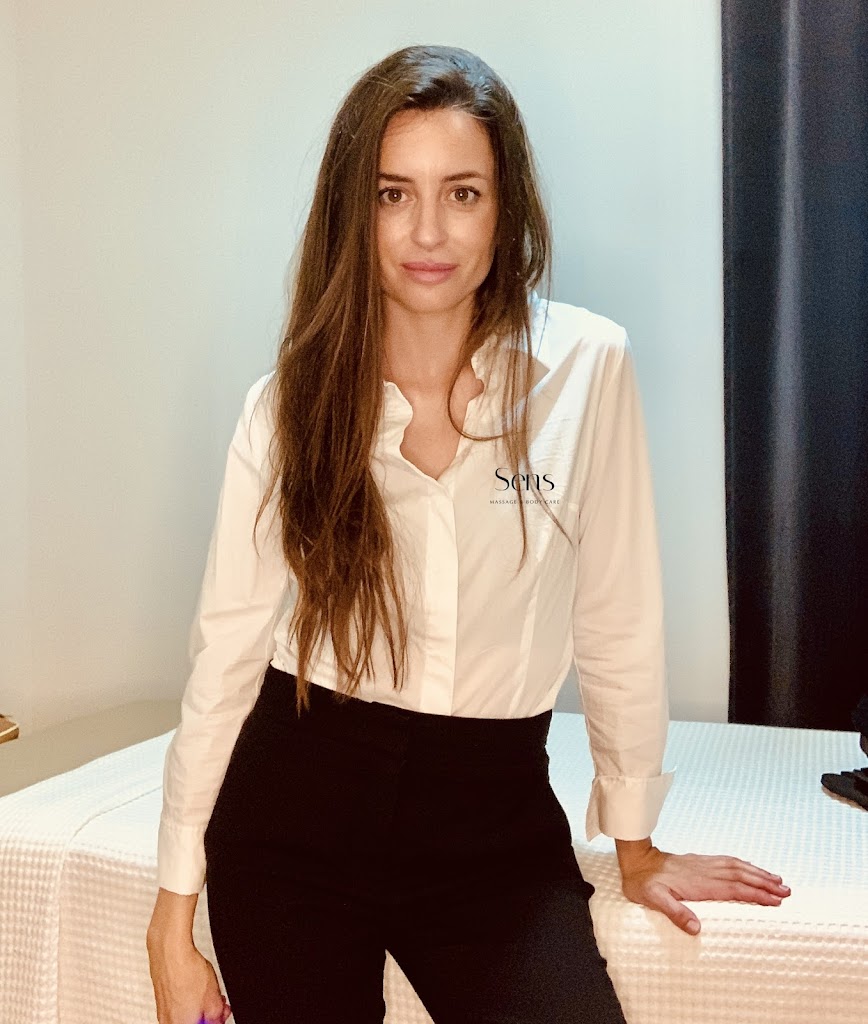 &   | Barcelona Masseuse | Lorena Masajista en Barcelona