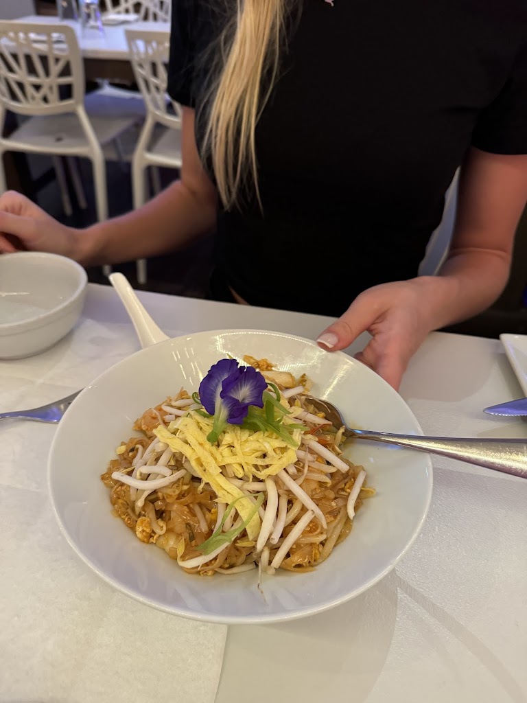 Bonding Thai