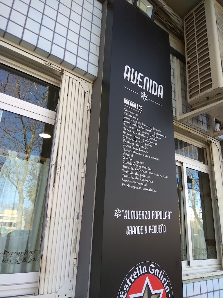 Avenida Cafeteria Bar — Carta