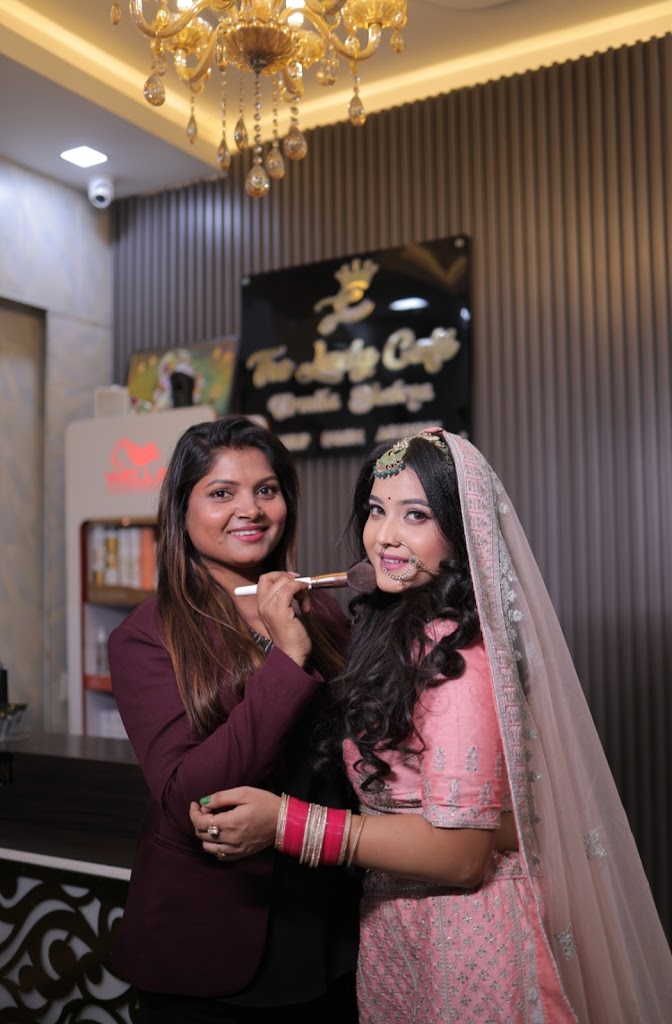 The Lady Cafe Mekeup Studio Salon