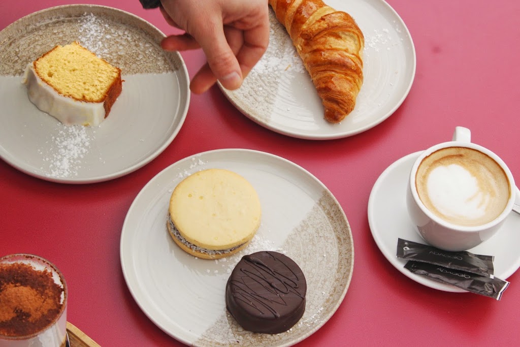Gastrobar Decibels — Comida y bebida