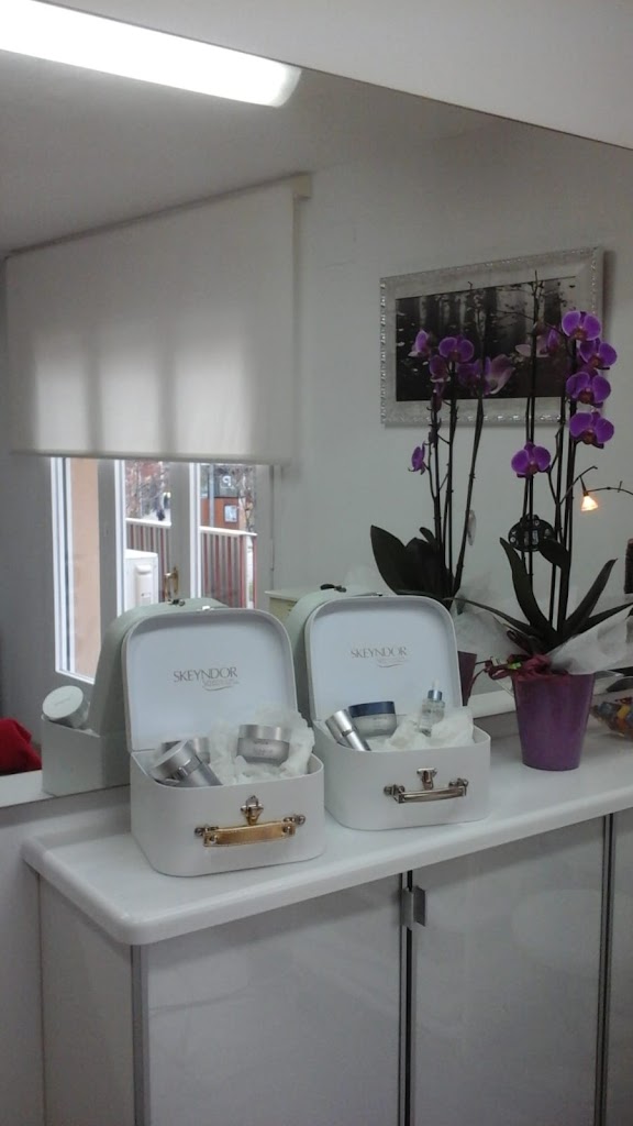 Estetica Pels Pels ( Igualada ) — Del propietario