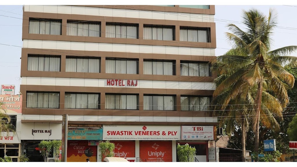 Hotel Raj