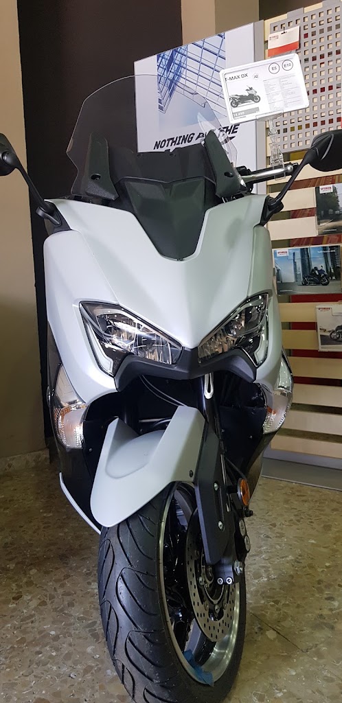 Motos Villalonga 1 - Punto de Venta Yamaha — Interior