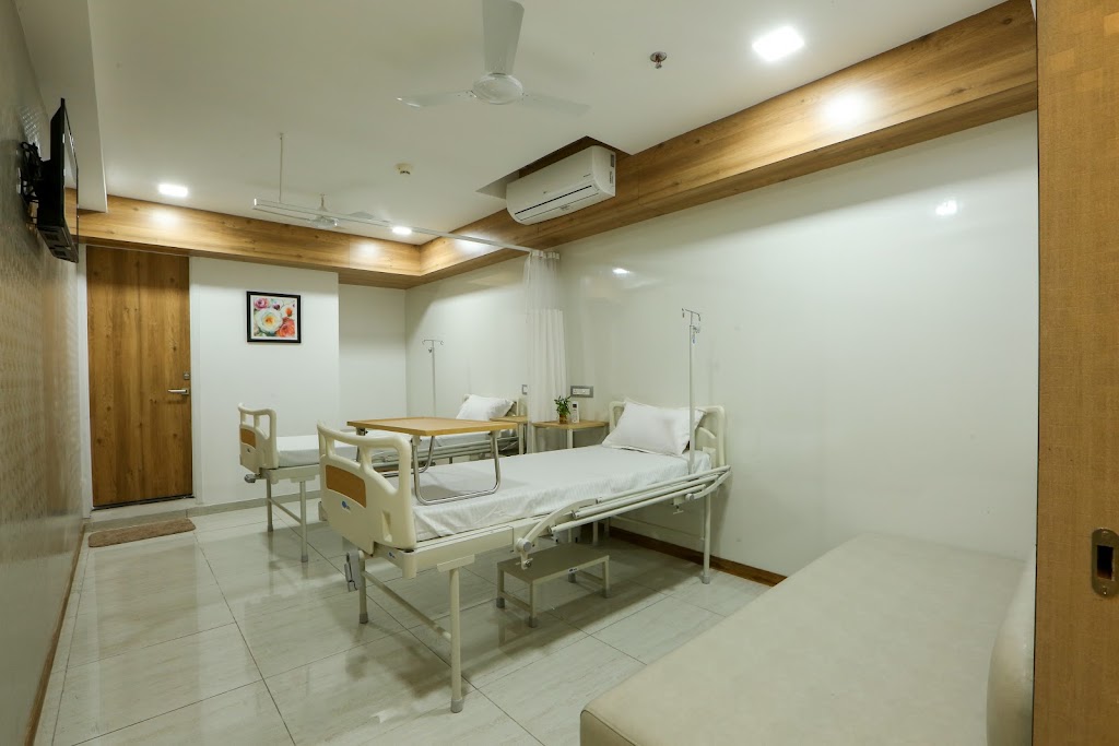 Aarya Women's Hospital